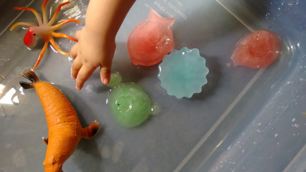 simple sensory play for babies