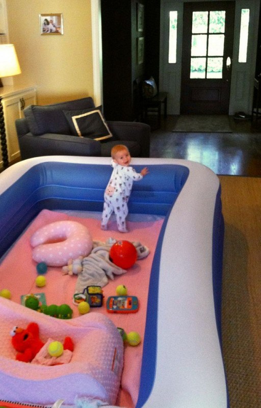 Inflatable tub parenting hack